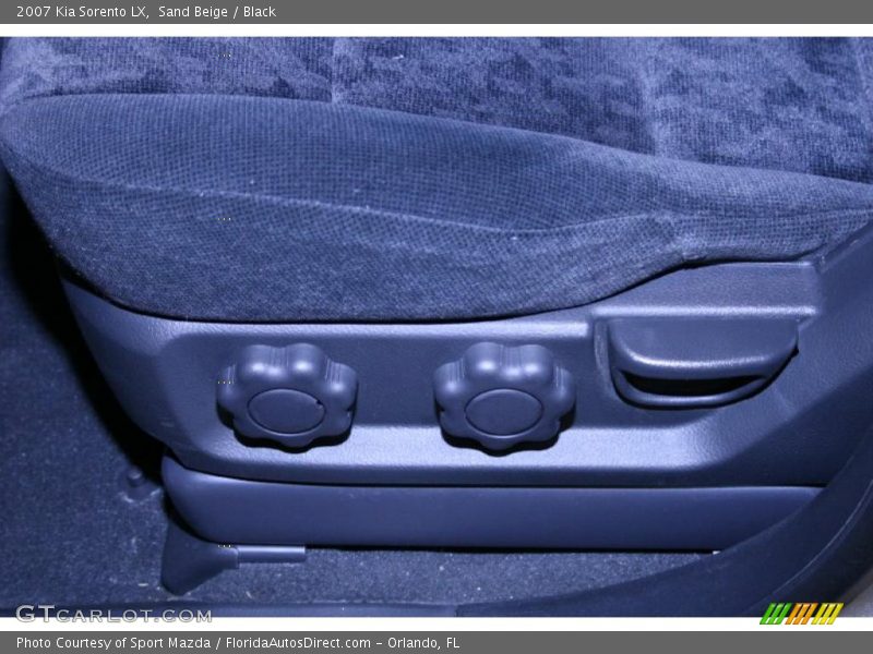 Sand Beige / Black 2007 Kia Sorento LX