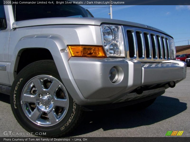 Bright Silver Metallic / Dark Khaki/Light Graystone 2008 Jeep Commander Limited 4x4