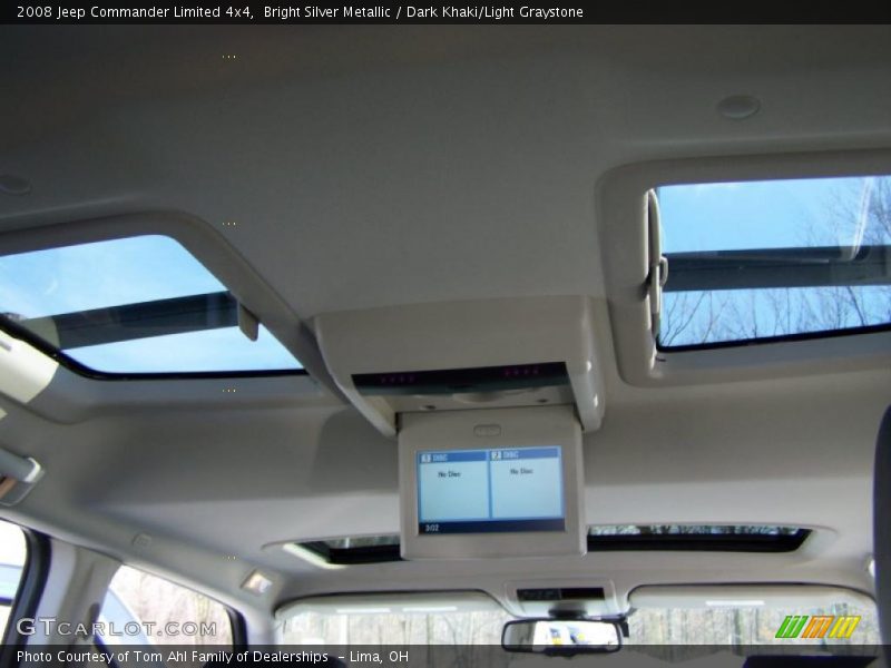 Bright Silver Metallic / Dark Khaki/Light Graystone 2008 Jeep Commander Limited 4x4