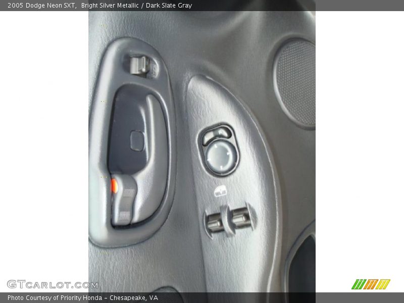 Bright Silver Metallic / Dark Slate Gray 2005 Dodge Neon SXT