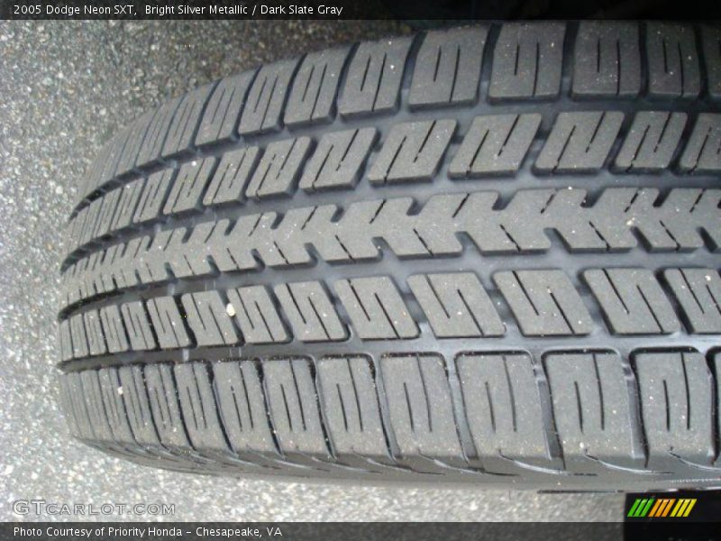 Bright Silver Metallic / Dark Slate Gray 2005 Dodge Neon SXT
