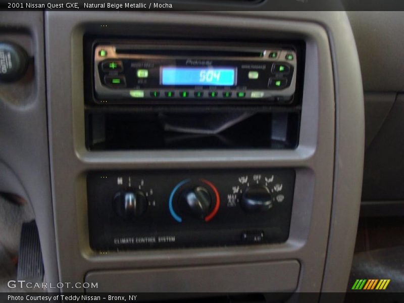 Natural Beige Metallic / Mocha 2001 Nissan Quest GXE