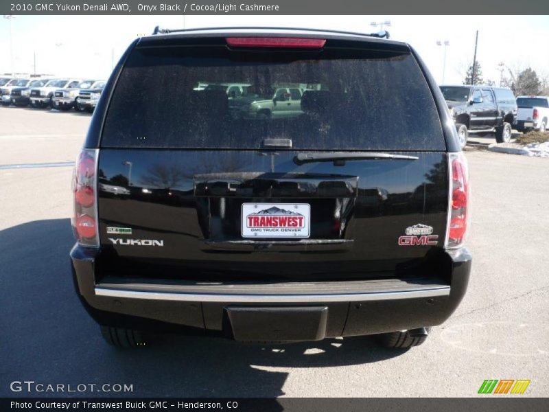 Onyx Black / Cocoa/Light Cashmere 2010 GMC Yukon Denali AWD