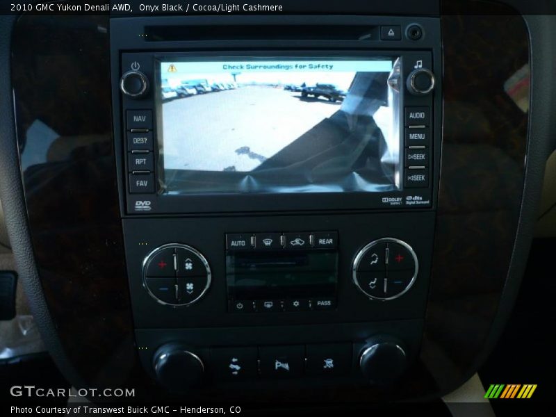 Onyx Black / Cocoa/Light Cashmere 2010 GMC Yukon Denali AWD