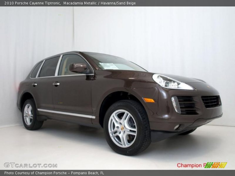 Macadamia Metallic / Havanna/Sand Beige 2010 Porsche Cayenne Tiptronic