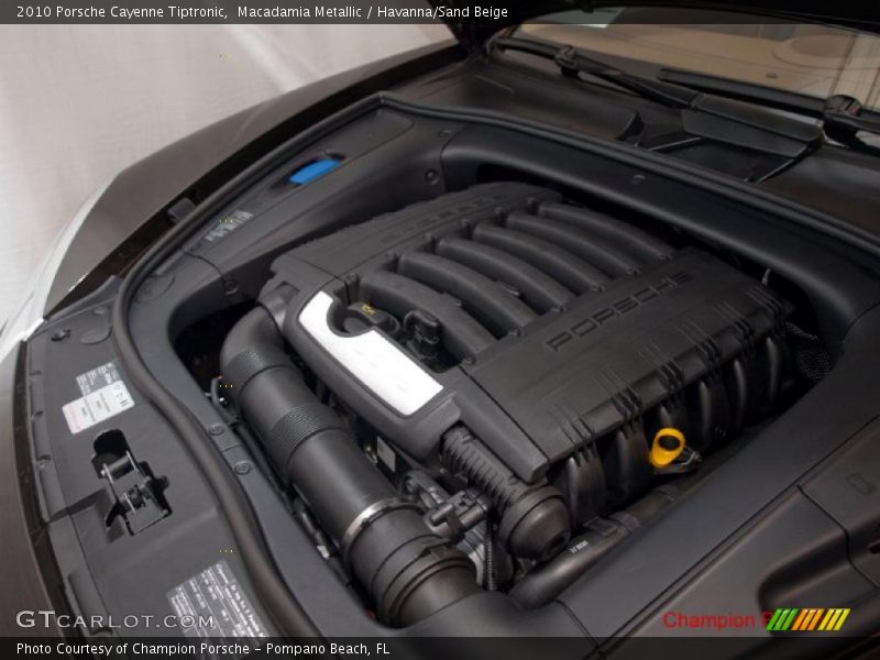 Macadamia Metallic / Havanna/Sand Beige 2010 Porsche Cayenne Tiptronic