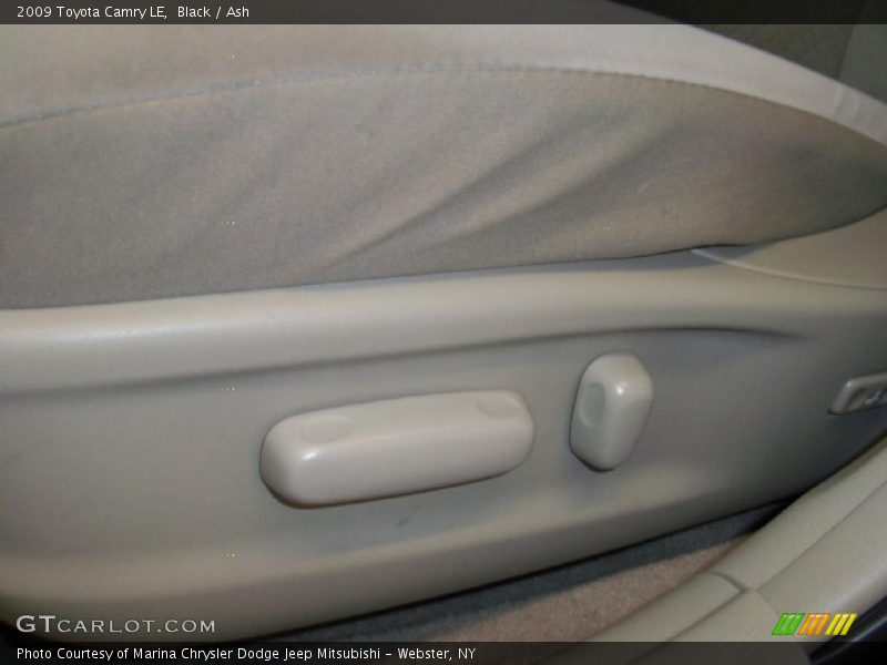 Black / Ash 2009 Toyota Camry LE