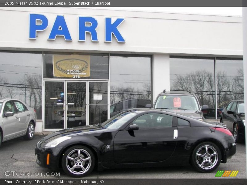 Super Black / Charcoal 2005 Nissan 350Z Touring Coupe