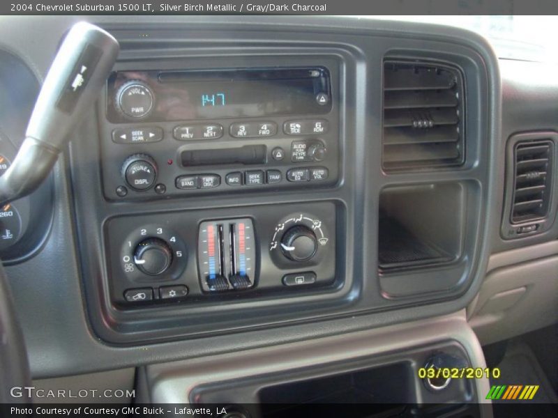 Silver Birch Metallic / Gray/Dark Charcoal 2004 Chevrolet Suburban 1500 LT