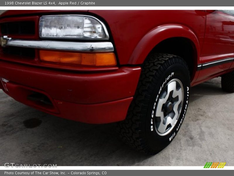 Apple Red / Graphite 1998 Chevrolet Blazer LS 4x4