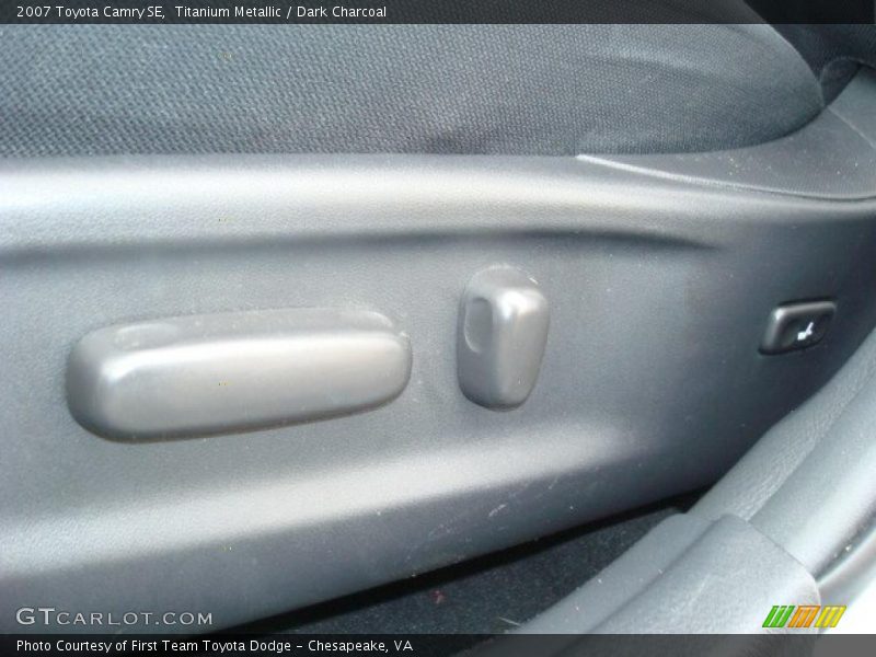 Titanium Metallic / Dark Charcoal 2007 Toyota Camry SE