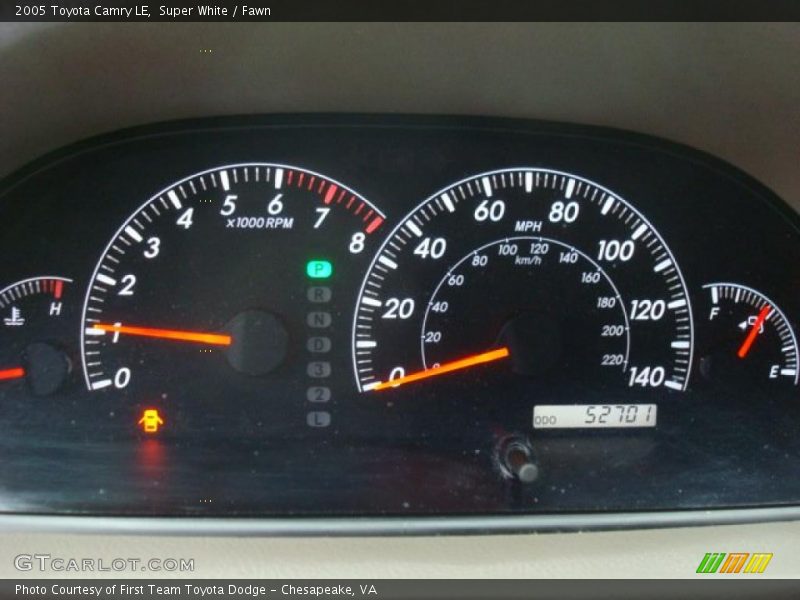 Super White / Fawn 2005 Toyota Camry LE