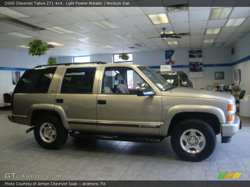 Light Pewter Metallic / Medium Oak 2000 Chevrolet Tahoe Z71 4x4