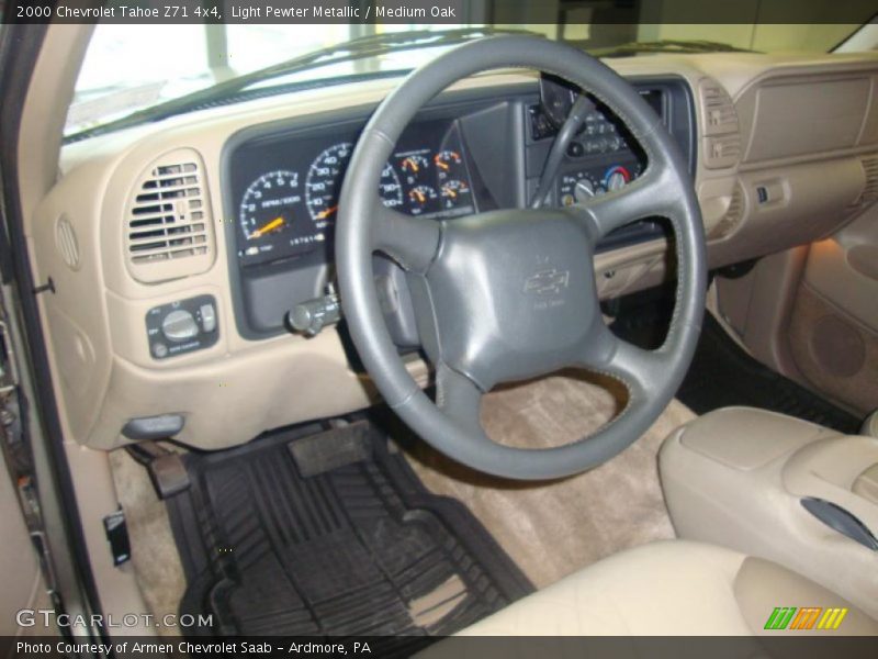 Light Pewter Metallic / Medium Oak 2000 Chevrolet Tahoe Z71 4x4