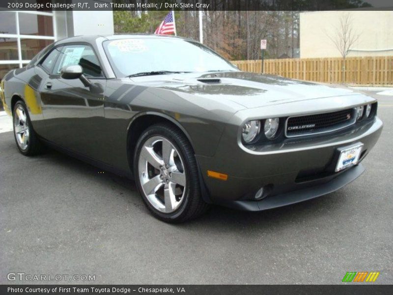 Dark Titanium Metallic / Dark Slate Gray 2009 Dodge Challenger R/T