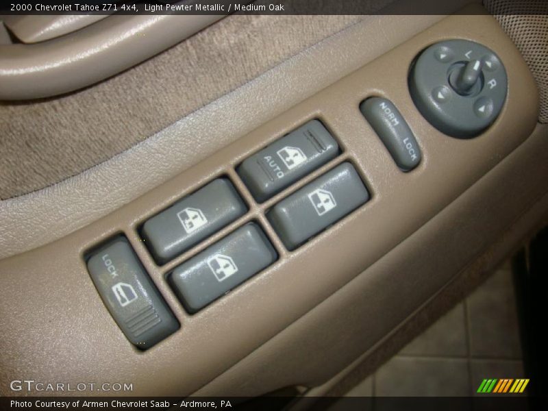 Light Pewter Metallic / Medium Oak 2000 Chevrolet Tahoe Z71 4x4