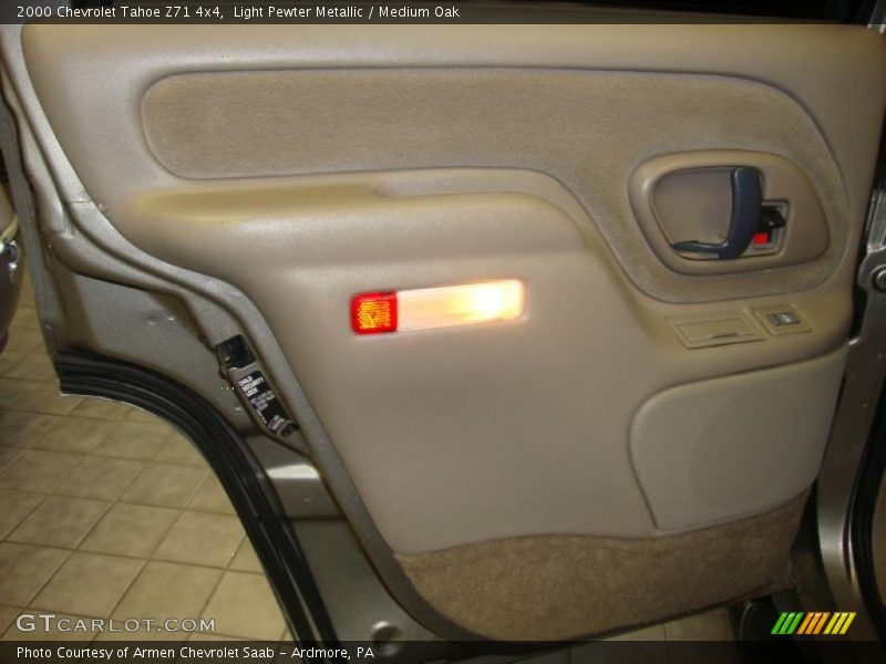 Light Pewter Metallic / Medium Oak 2000 Chevrolet Tahoe Z71 4x4