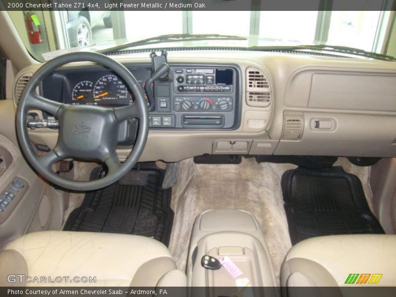 Light Pewter Metallic / Medium Oak 2000 Chevrolet Tahoe Z71 4x4