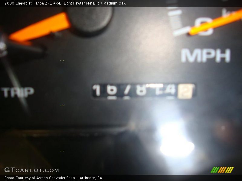 Light Pewter Metallic / Medium Oak 2000 Chevrolet Tahoe Z71 4x4