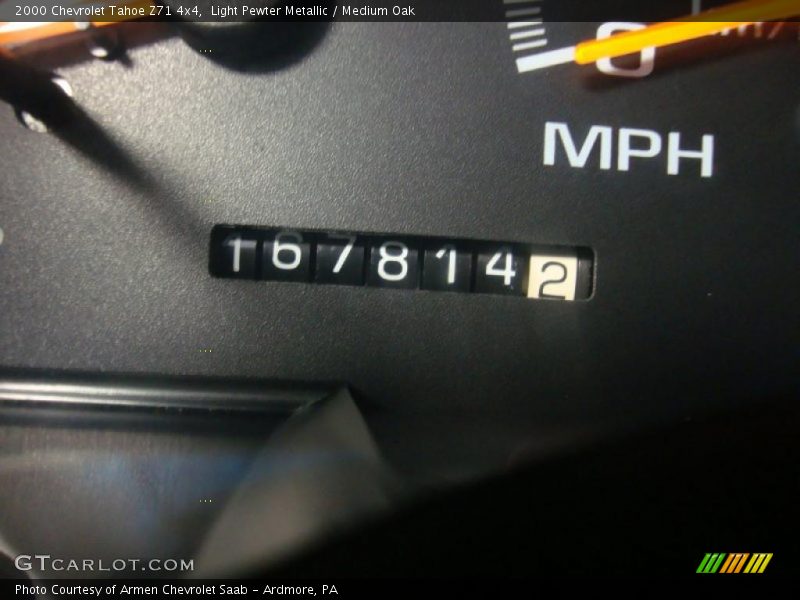Light Pewter Metallic / Medium Oak 2000 Chevrolet Tahoe Z71 4x4