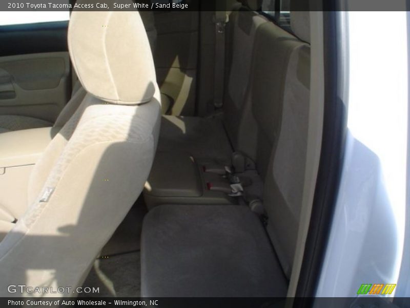 Super White / Sand Beige 2010 Toyota Tacoma Access Cab