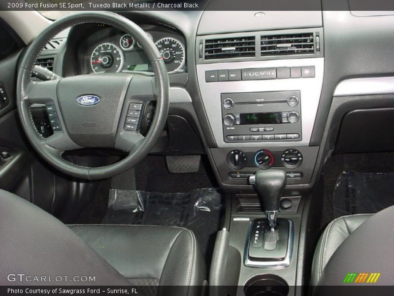 Tuxedo Black Metallic / Charcoal Black 2009 Ford Fusion SE Sport