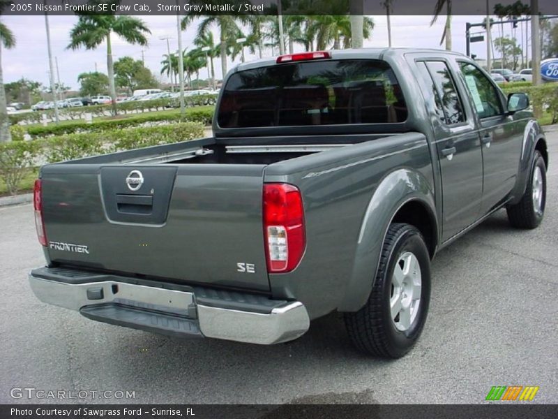 Storm Gray Metallic / Steel 2005 Nissan Frontier SE Crew Cab