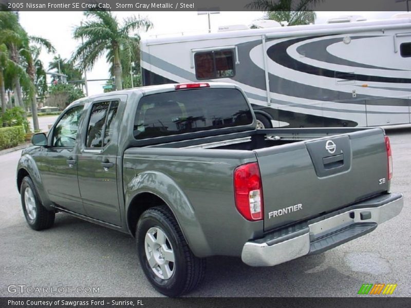 Storm Gray Metallic / Steel 2005 Nissan Frontier SE Crew Cab