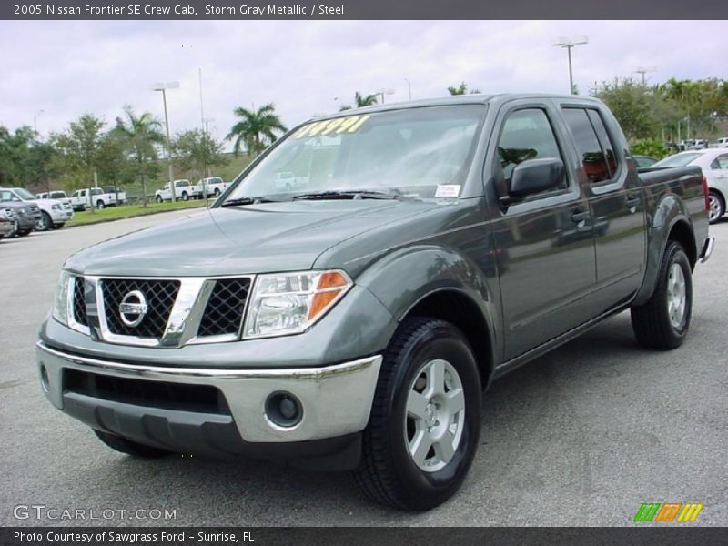Storm Gray Metallic / Steel 2005 Nissan Frontier SE Crew Cab