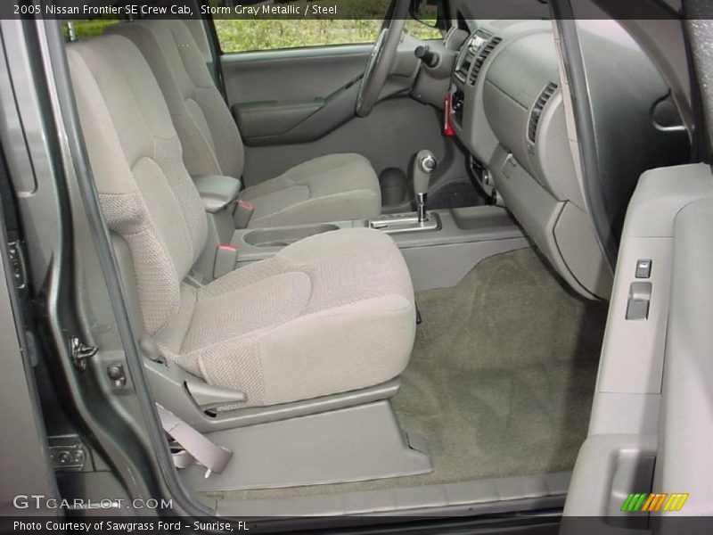 Storm Gray Metallic / Steel 2005 Nissan Frontier SE Crew Cab