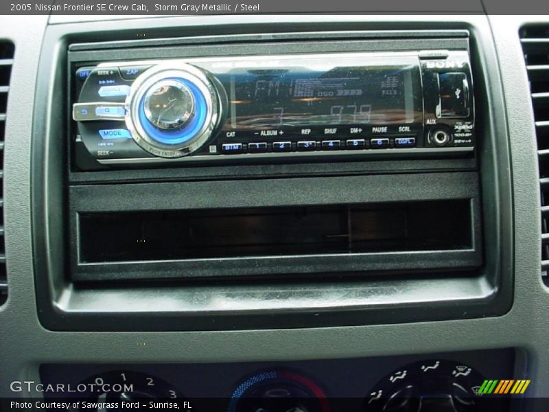 Storm Gray Metallic / Steel 2005 Nissan Frontier SE Crew Cab