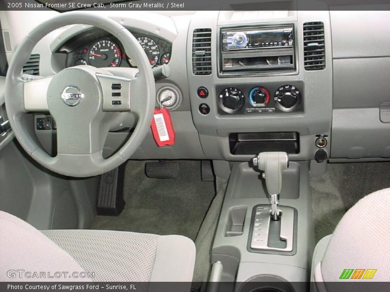 Storm Gray Metallic / Steel 2005 Nissan Frontier SE Crew Cab