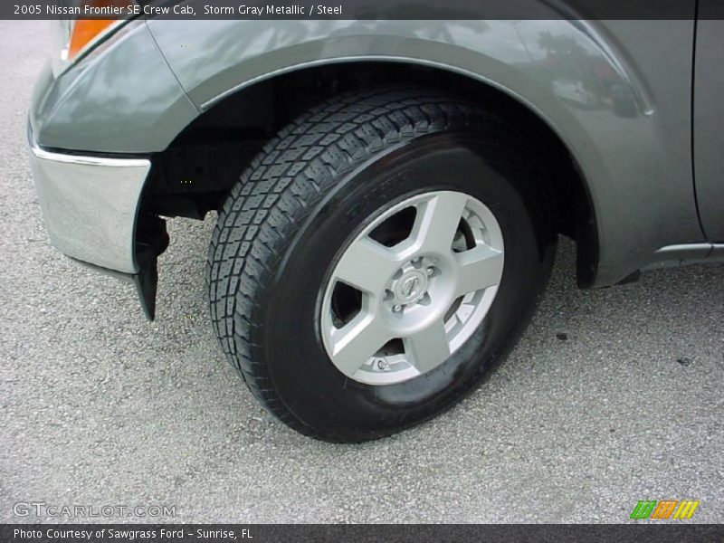 Storm Gray Metallic / Steel 2005 Nissan Frontier SE Crew Cab