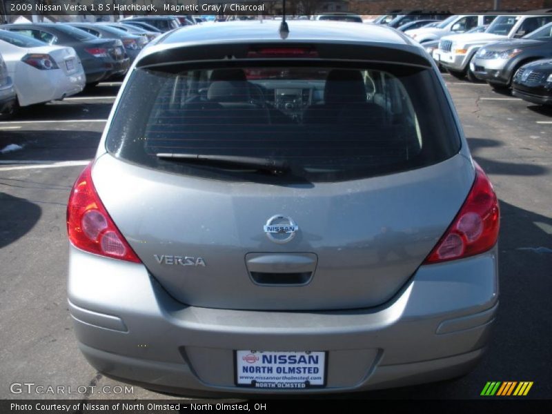 Magnetic Gray / Charcoal 2009 Nissan Versa 1.8 S Hatchback