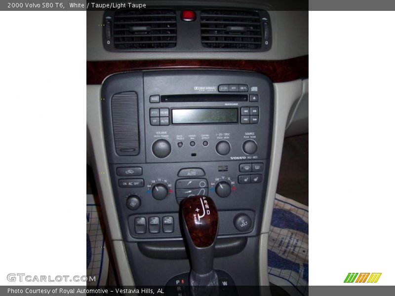 White / Taupe/Light Taupe 2000 Volvo S80 T6