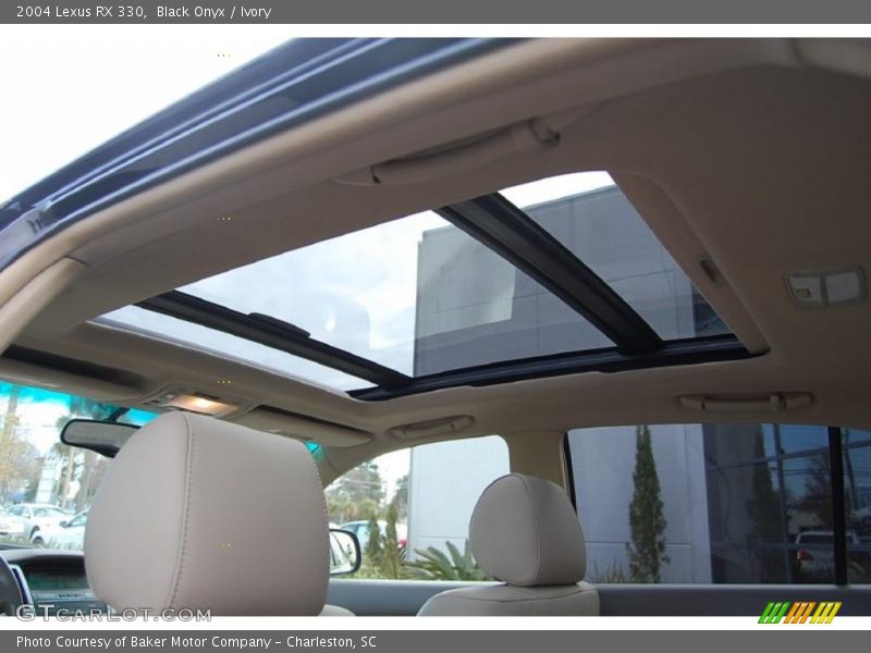 Black Onyx / Ivory 2004 Lexus RX 330