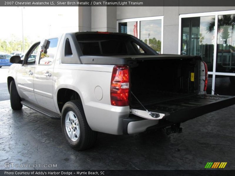 Silver Birch Metallic / Dark Titanium/Light Titanium 2007 Chevrolet Avalanche LS