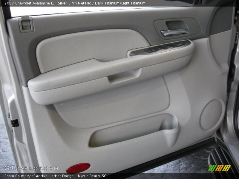 Silver Birch Metallic / Dark Titanium/Light Titanium 2007 Chevrolet Avalanche LS