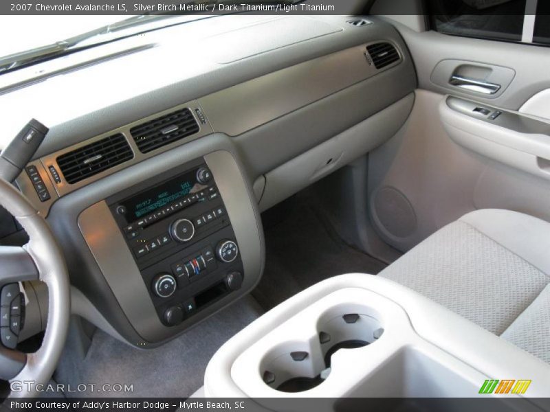 Silver Birch Metallic / Dark Titanium/Light Titanium 2007 Chevrolet Avalanche LS