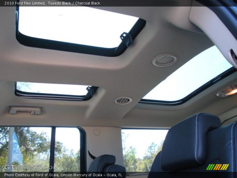 Tuxedo Black / Charcoal Black 2010 Ford Flex Limited
