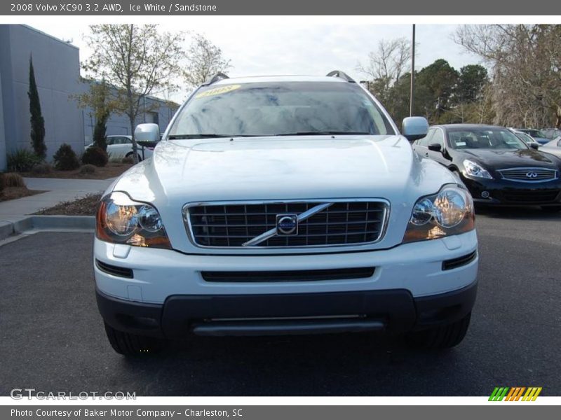 Ice White / Sandstone 2008 Volvo XC90 3.2 AWD