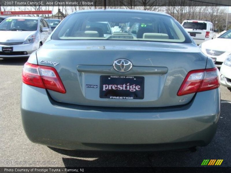 Aloe Green Metallic / Bisque 2007 Toyota Camry SE