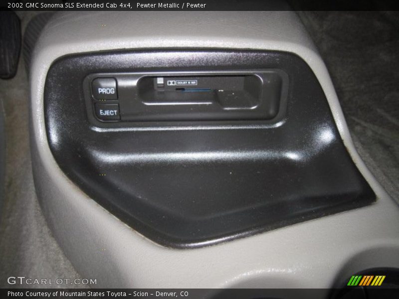 Pewter Metallic / Pewter 2002 GMC Sonoma SLS Extended Cab 4x4