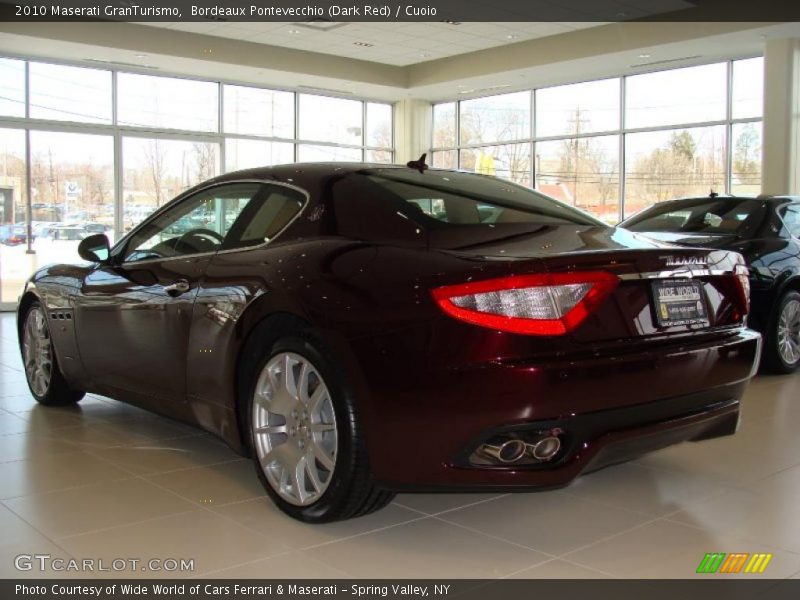 Bordeaux Pontevecchio (Dark Red) / Cuoio 2010 Maserati GranTurismo