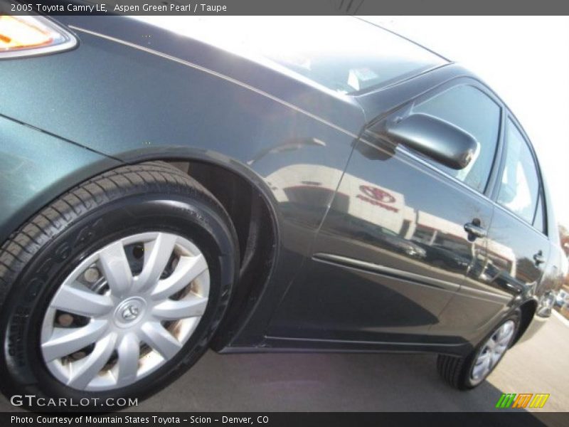 Aspen Green Pearl / Taupe 2005 Toyota Camry LE