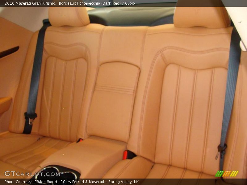 Bordeaux Pontevecchio (Dark Red) / Cuoio 2010 Maserati GranTurismo