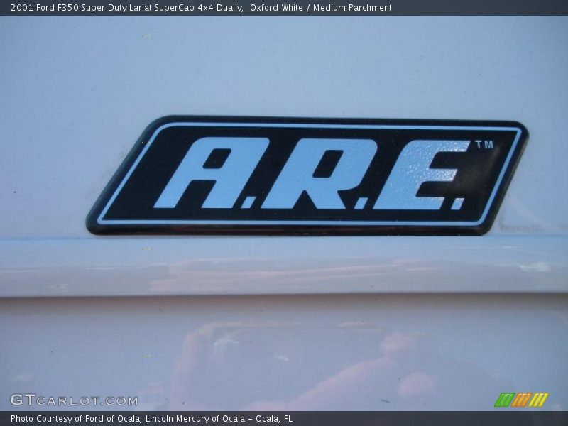 Oxford White / Medium Parchment 2001 Ford F350 Super Duty Lariat SuperCab 4x4 Dually