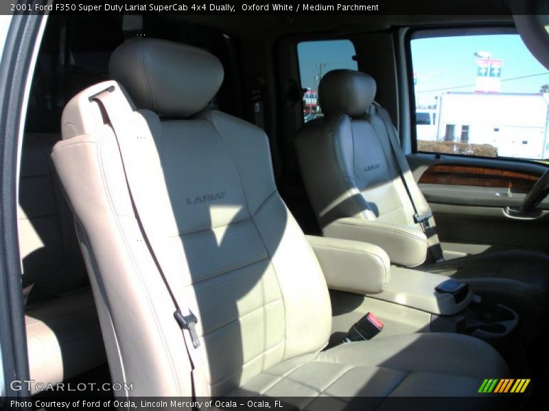 Oxford White / Medium Parchment 2001 Ford F350 Super Duty Lariat SuperCab 4x4 Dually