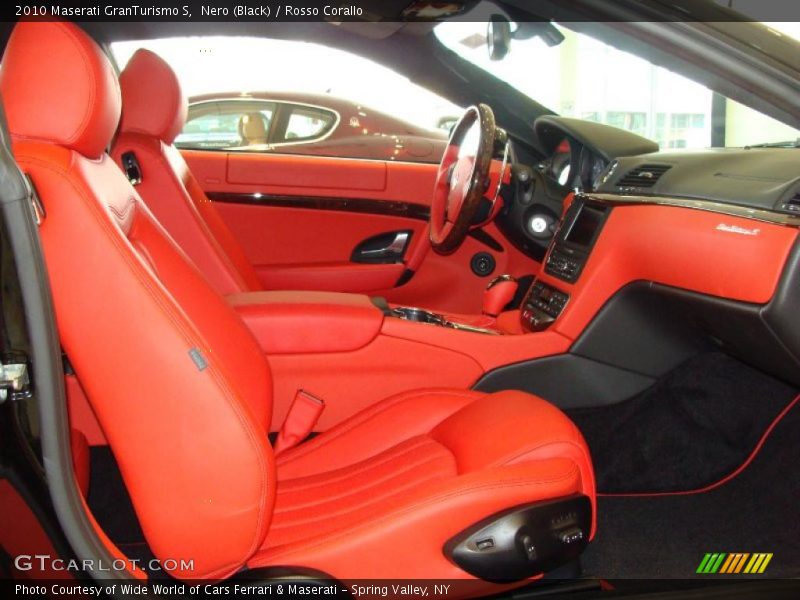 Nero (Black) / Rosso Corallo 2010 Maserati GranTurismo S