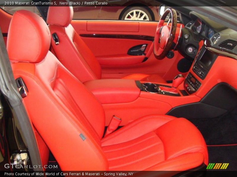 Nero (Black) / Rosso Corallo 2010 Maserati GranTurismo S